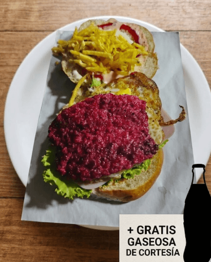 HAMBURGUESA CHORIHUEVO + GASEOSA