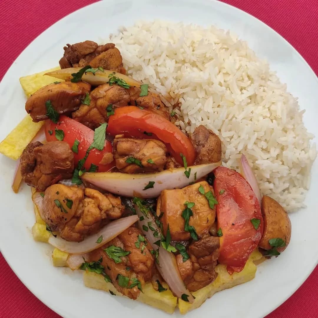 Lomo Saltado de Pollo